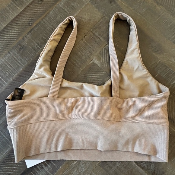 Beach Riot Leah Top - Picture 4 of 4